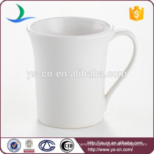 Taza de té de cerámica modificada para requisitos particulares al por mayor del café con la manija